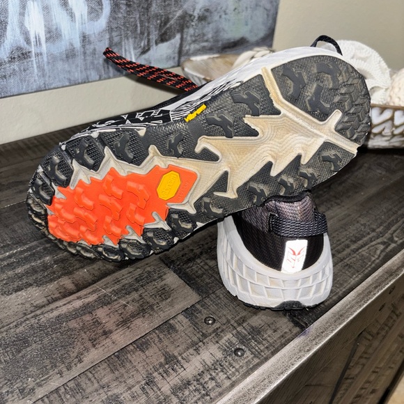 Hoka One One Speedgoat 4 trail running shoes Mens SZ 8 - Picture 10 of 14